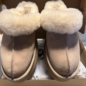 UGG Disquette Platform Sand Slippers with Cream Fur Lining